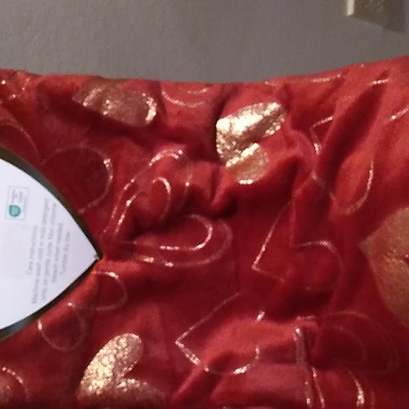 BUY NOW-Last one-NWT Plush Foil Throw - Picture 8 of 11